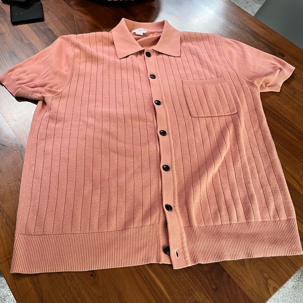 Spier & Mackay Short Sleeve Cardigan Sweater in Salmon with Ribbed Design